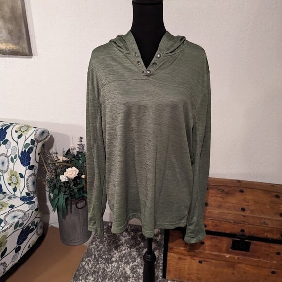 Hi-Tec Tops - Hi-Tec Gray Pullover w/ Metal Button Detail | Women’s Size L